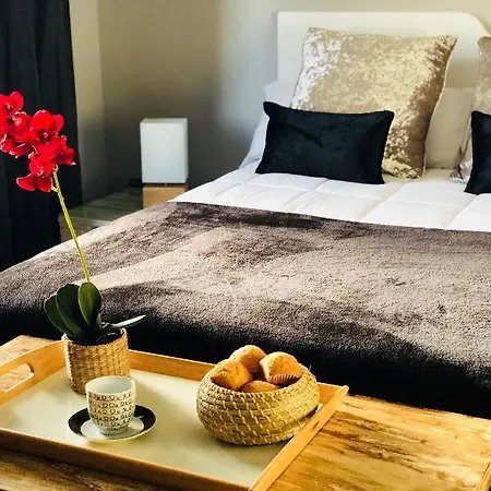 Canaryislandshost L Luxurious In The Town Villa Costa Teguise
